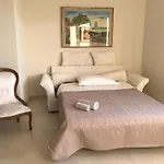 Bee Bed & Breakfast