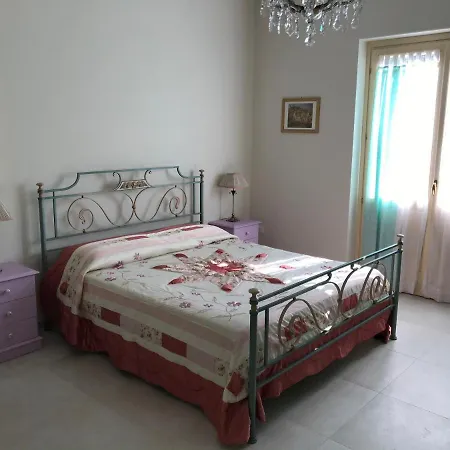 Bee فندق مبيت وإفطار