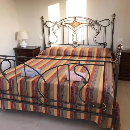 فندق مبيت وإفطار Bee 3*