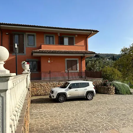 Bee 3* Frascati