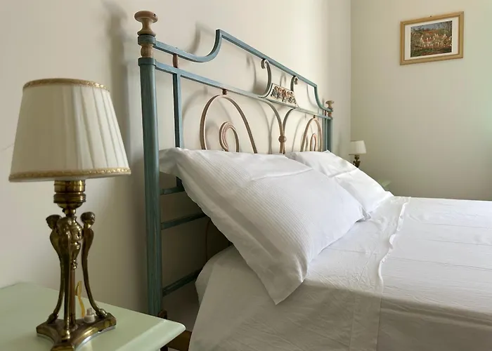 Bee Bed & Breakfast 3*